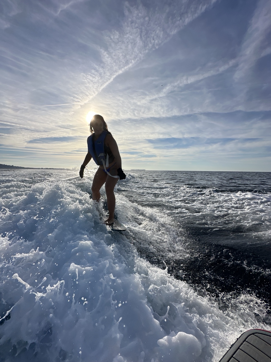 Wakesurf dans le sillage du Malibu Wakesetter